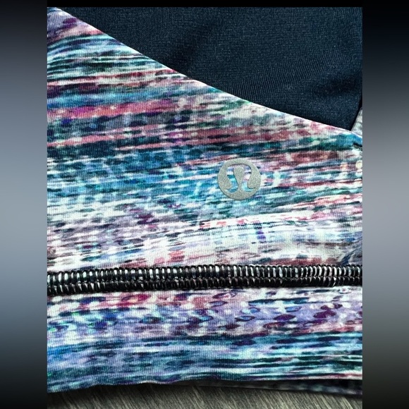 Lululemon x peleton energy bra digital oasis white multi  size 8 - Picture 5 of 8